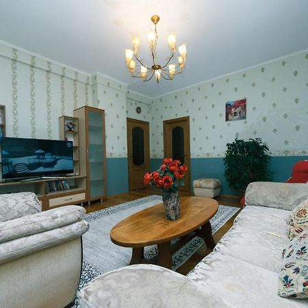 Three-Room Apartments At The Polytechnic Institute Kijev Kültér fotó