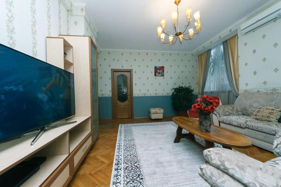 Three-Room Apartments At The Polytechnic Institute Kijev Kültér fotó