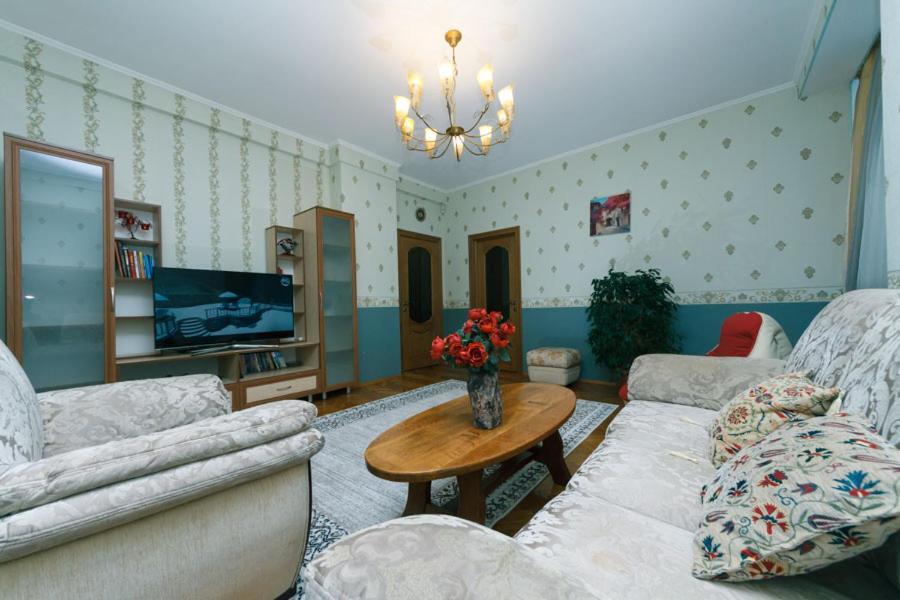 Three-Room Apartments At The Polytechnic Institute Kijev Kültér fotó